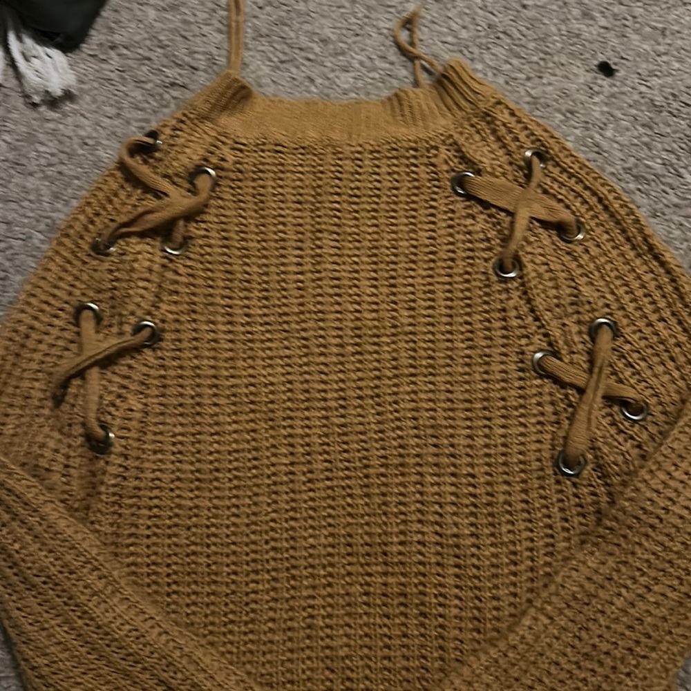 Small mustard color sweater